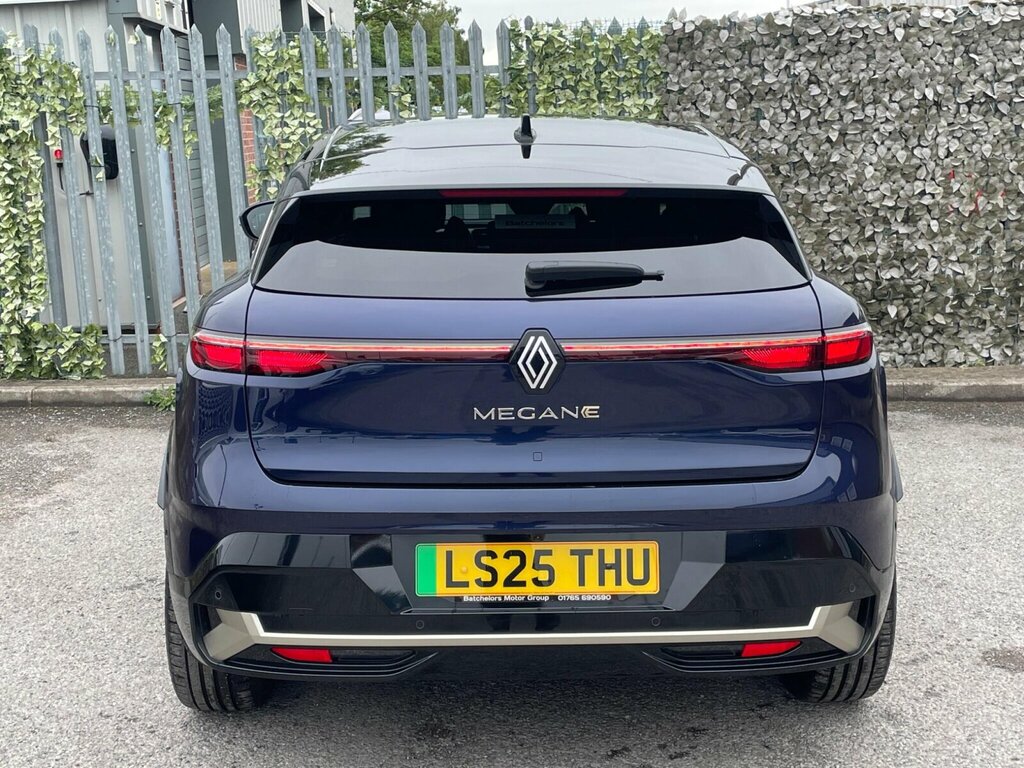 Renault Megane E-Tech Comfort Range 60Kwh Iconic LS25THU Blue #5