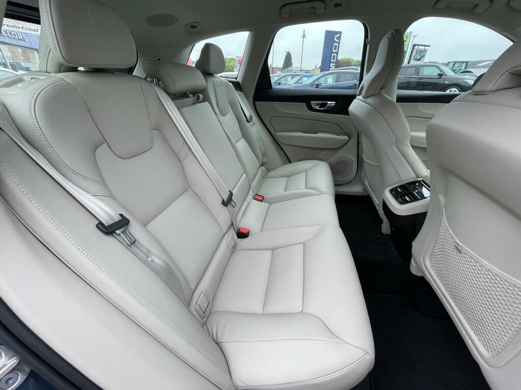 Volvo XC60 2.0 B4 Mhev Plus Euro 6 Ss  #6