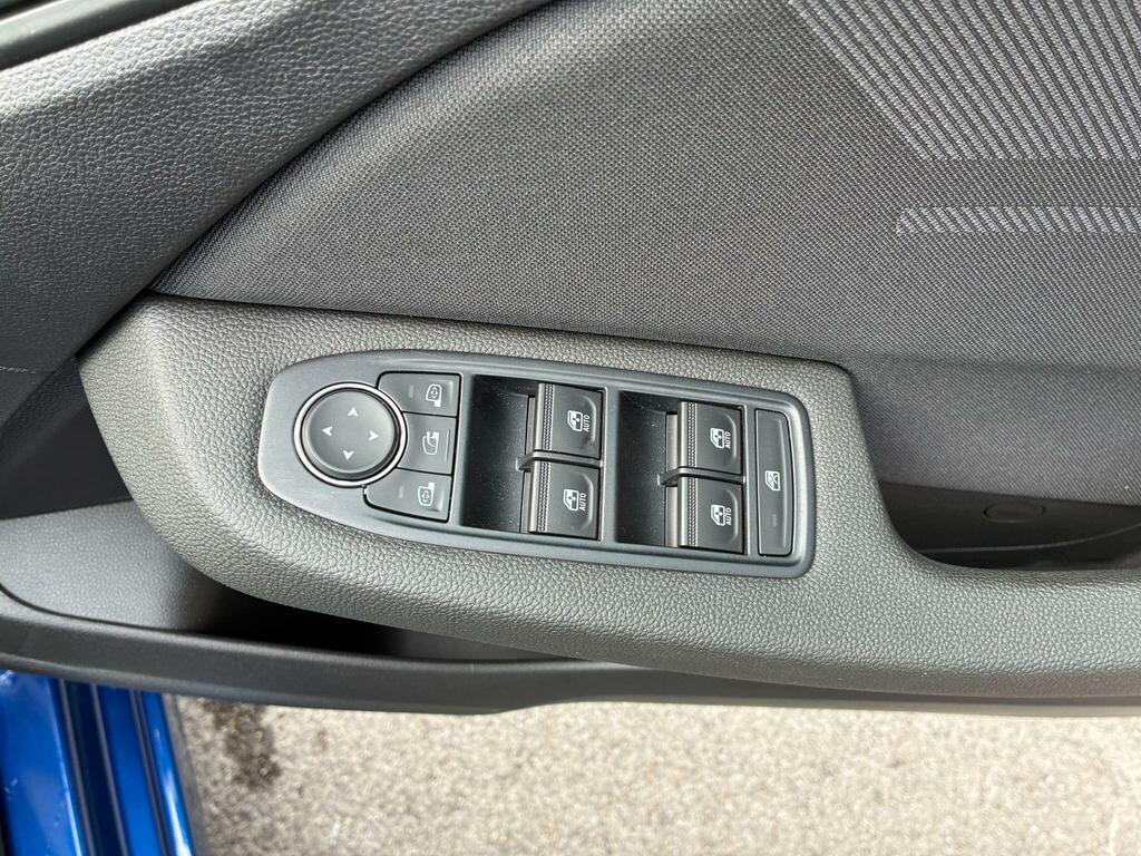 Renault Clio Renault Clio 1.0 Tce 90 Techno Esprit Alpine Blue #35