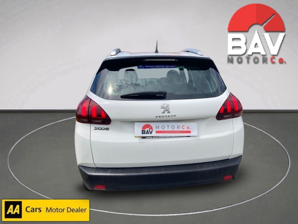 Peugeot 2008 Bluehdi Active White #4