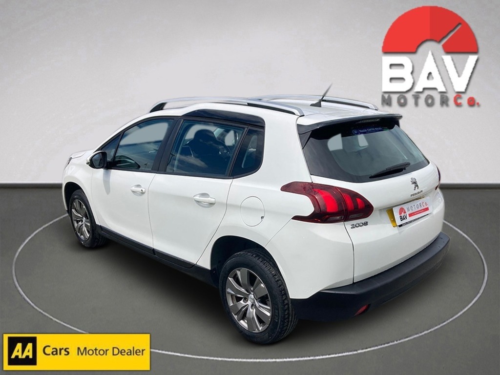Peugeot 2008 Bluehdi Active White #5