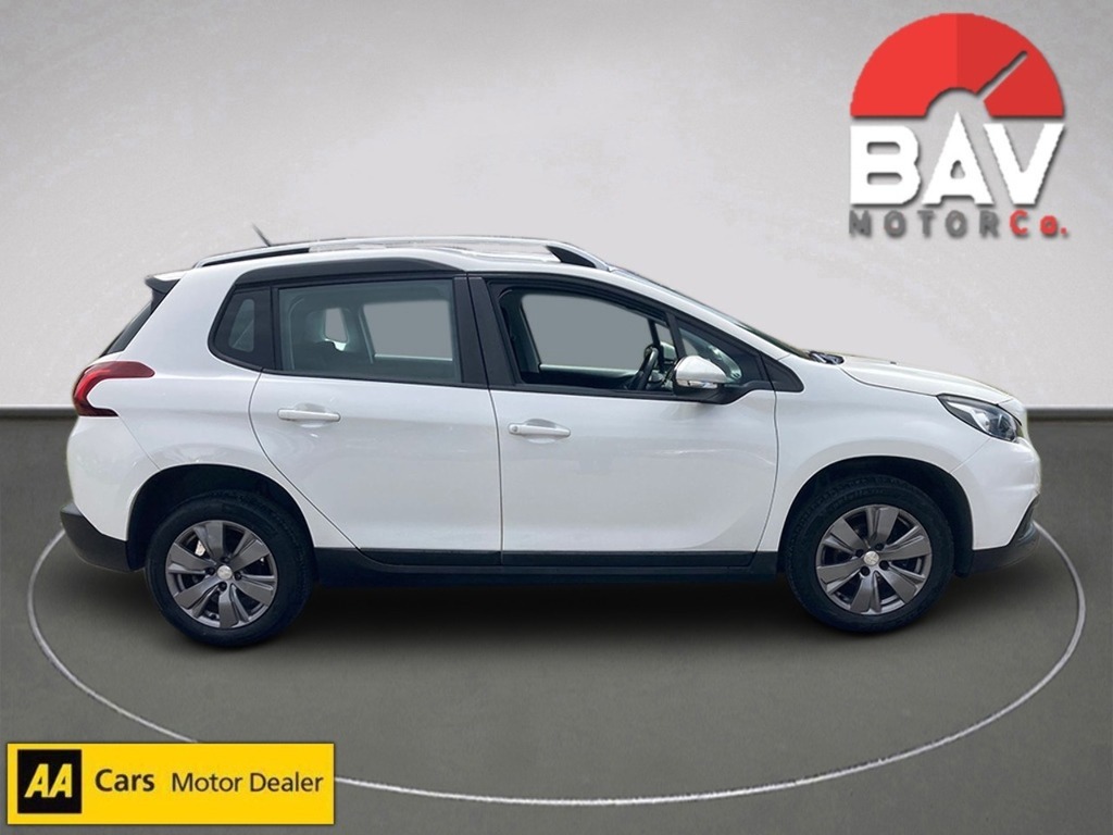 Peugeot 2008 Bluehdi Active White #2