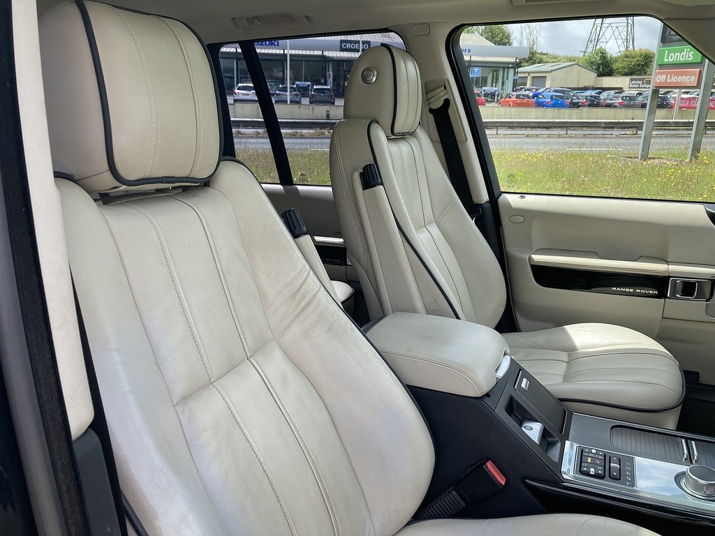 Land Rover Range Rover 4.4 Tdv8 Vogue 313 Bhp Black #10