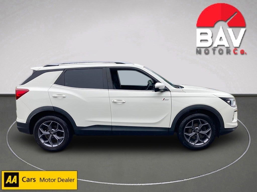 SsangYong Korando Ventura White #2