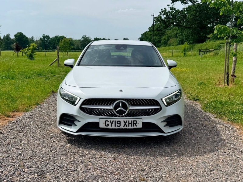 Mercedes-Benz A Class 1.3 A180 Amg Line GY19XHR White #2