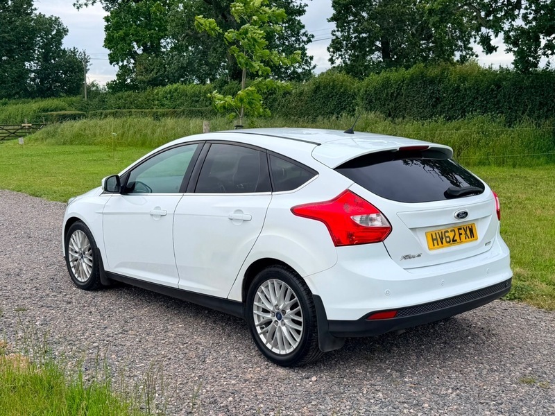 Ford Focus 1.6 Tdci Zetec Hatchback White #5