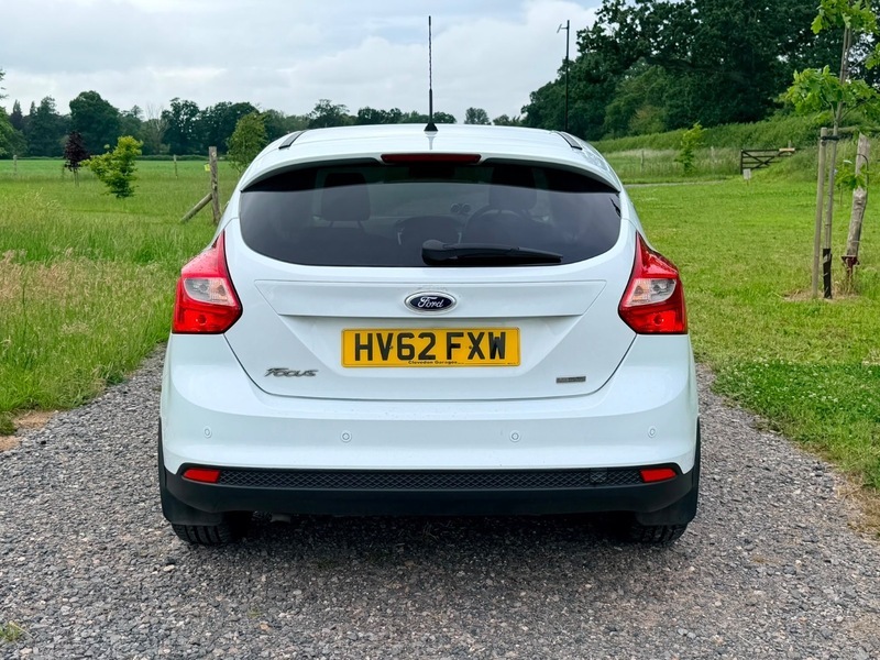 Ford Focus 1.6 Tdci Zetec Hatchback White #6
