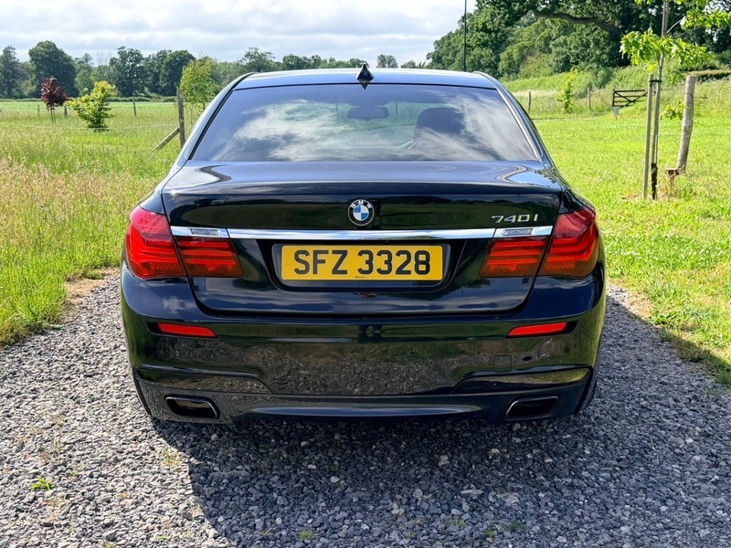 BMW 7 Series 3.0 740I M Sport Black #6