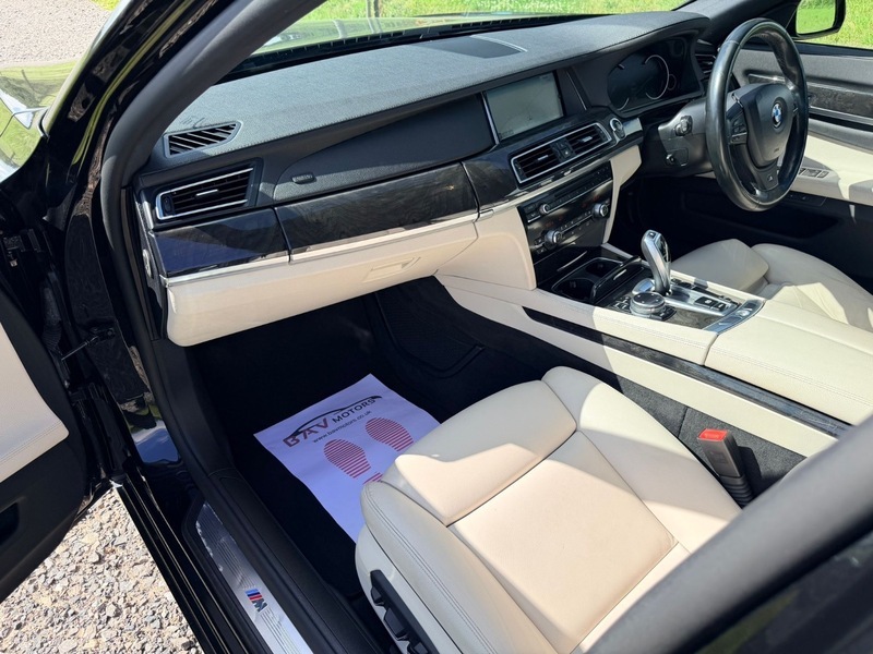 BMW 7 Series 740D M Sport  #17