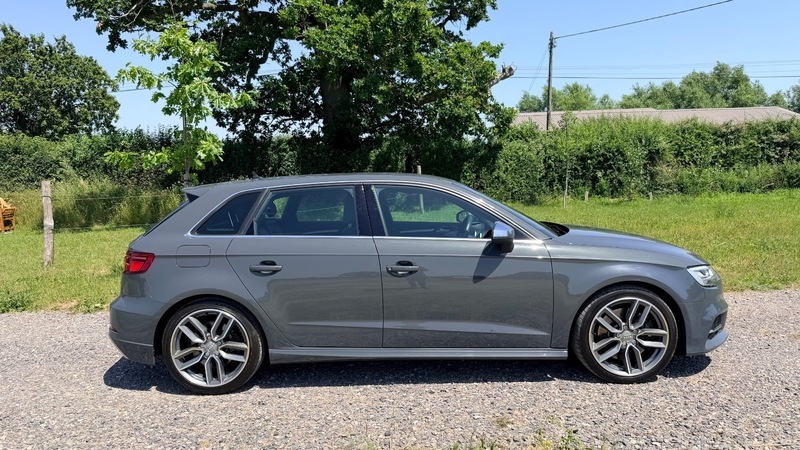 Audi S3 Sportback Black Edition Tfsi 300 Ps S Tronic Red #8