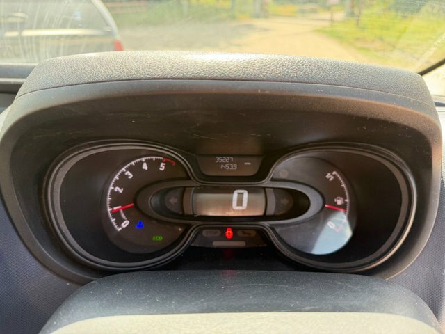 Vauxhall Vivaro Cdti 2900 Biturbo Ecotec White #6
