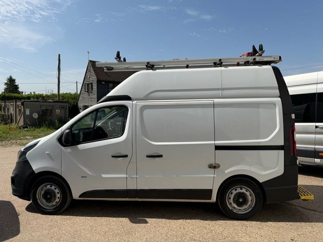 Vauxhall Vivaro Cdti 2900 Biturbo Ecotec White #2