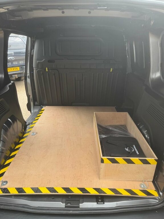 Vauxhall Combo-e Life Prime 7.4Kwcharger BF73FKM Grey #6