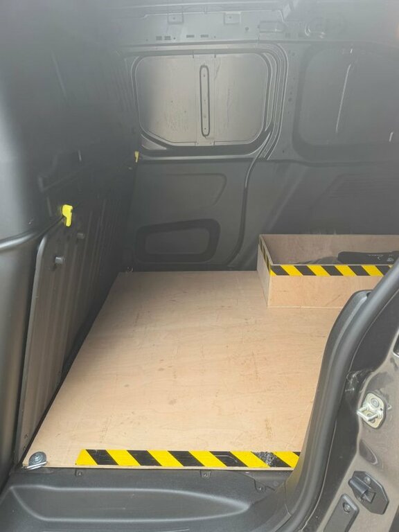 Vauxhall Combo-e Life Prime 7.4Kwcharger BF73FKM Grey #5