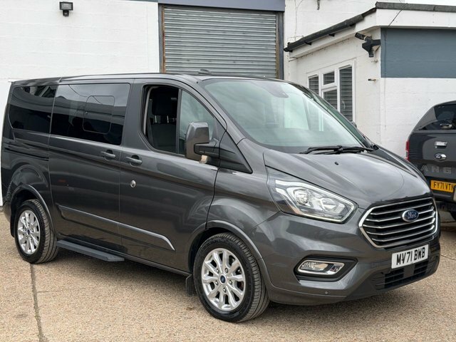 Ford Tourneo Custom 320 Ecoblue Titanium Minibus Grey