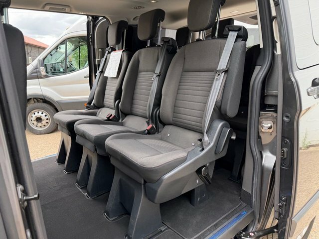 Ford Tourneo Custom 320 Ecoblue Titanium Minibus Grey #4