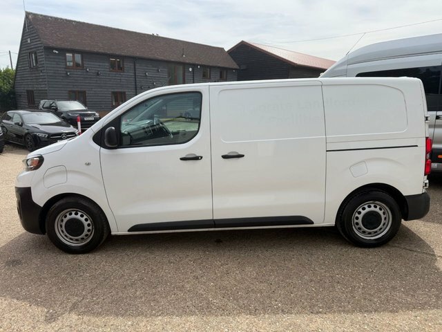 Peugeot E-Expert 1000 50Kwh Professional Standard White #2