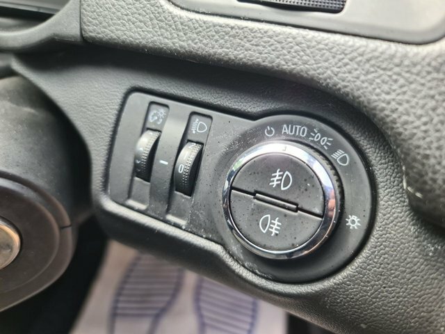 Vauxhall Insignia 2L Sri Nav Black #31