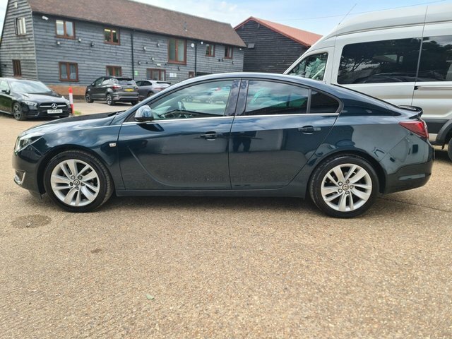 Vauxhall Insignia Turbo Sri Nav Hatchback Green #2