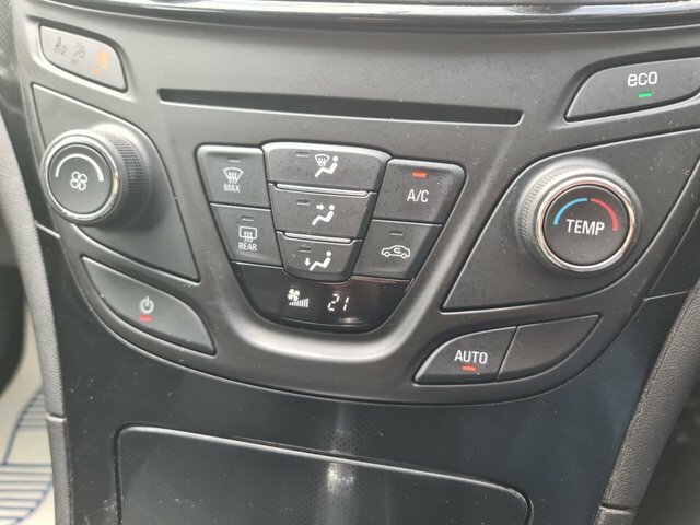 Vauxhall Insignia 2L Sri Nav Black #27