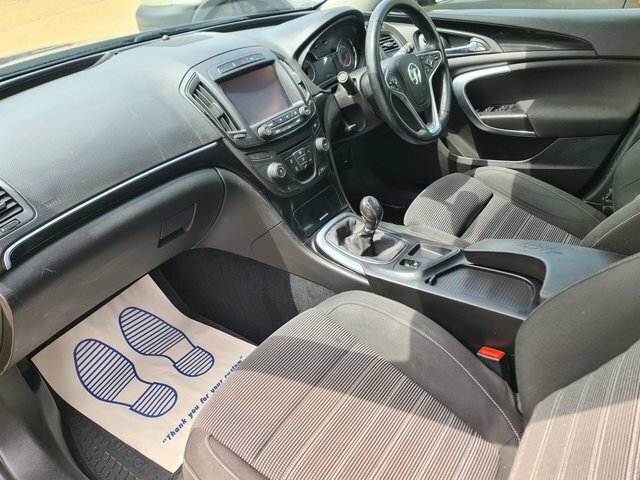Vauxhall Insignia 2L Sri Nav Black #17