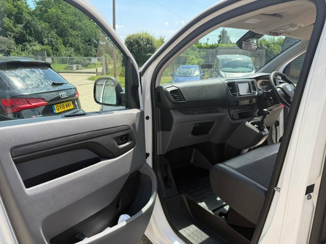 Vauxhall Vivaro 3100 2.0D 150Ps Sportive H1 Van Grey #32