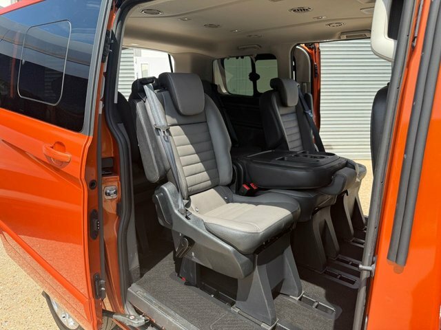 Ford Tourneo Custom 320 Ecoblue Titanium Minibus Orange #4