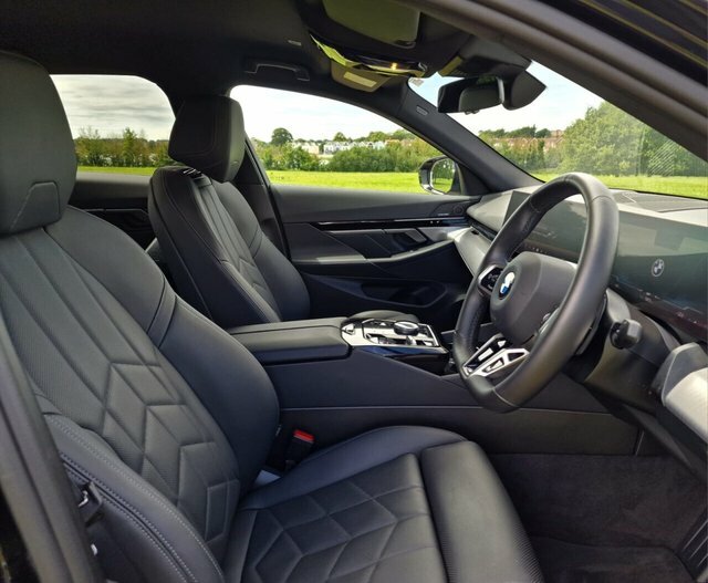 BMW 5 Series 520I Mht M Sport Black #6