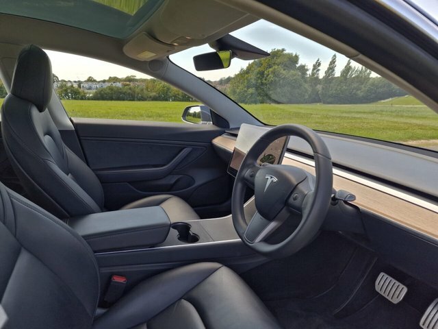 Tesla Model 3 Standard Vat Qualifying Car White #7