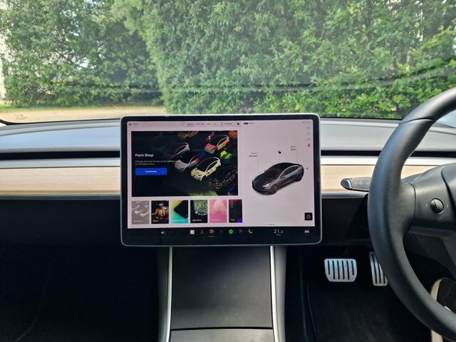 Tesla Model 3 Standard Vat Qualifying Car White #18