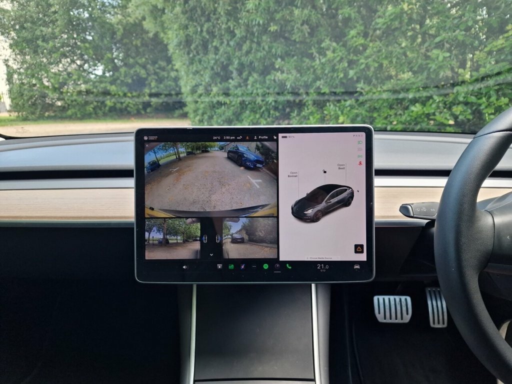 Tesla Model 3 Standard Vat Qualifying Car White #40