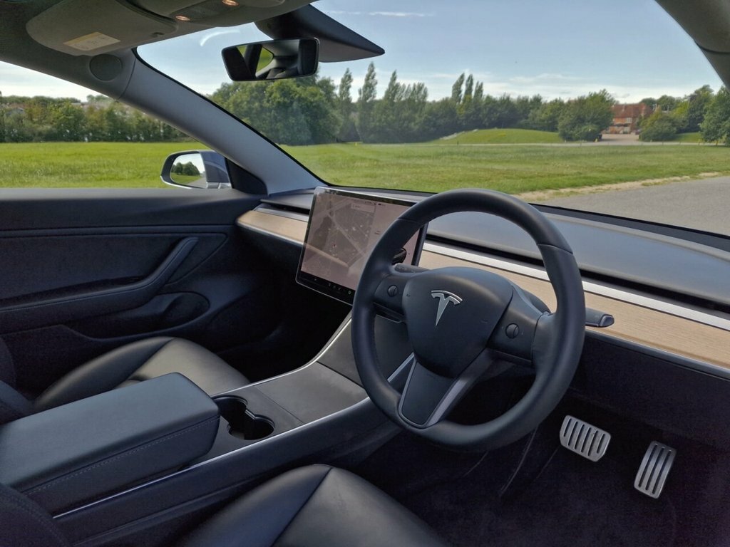 Tesla Model 3 Standard Vat Qualifying Car White #44