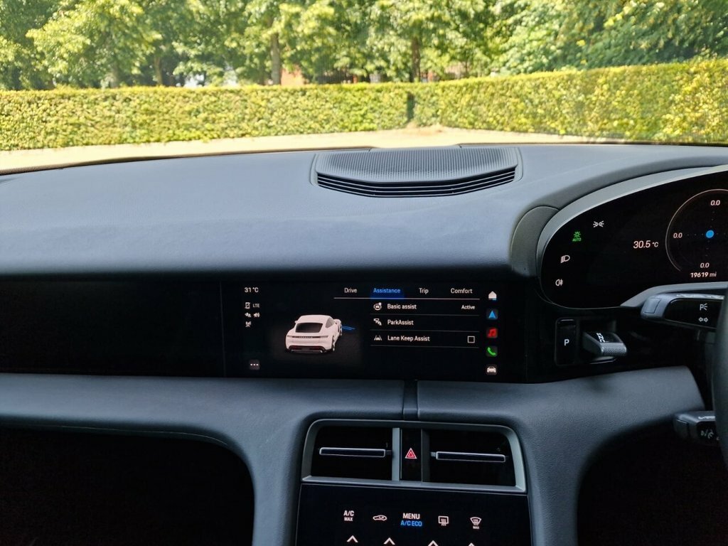 Porsche Taycan 4S Cross Turismo #50
