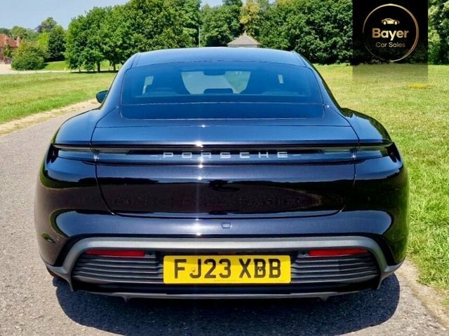 Porsche Taycan 4S Cross Turismo #26