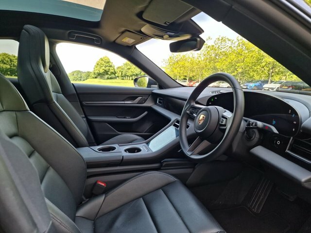 Porsche Taycan 4S Cross Turismo #7