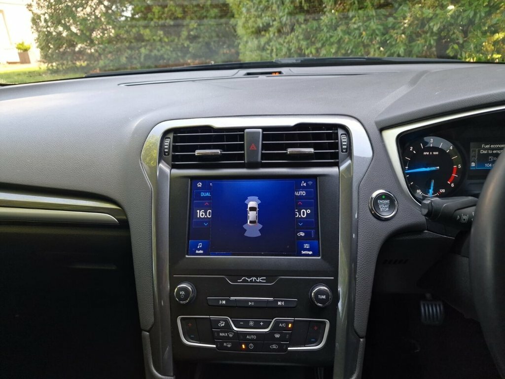 Ford Mondeo 2.0 Hybrid St-line Edition White #35