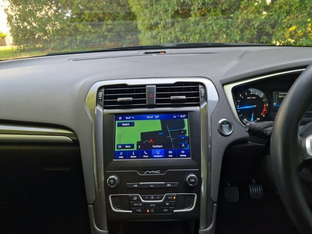 Ford Mondeo 2.0 Hybrid St-line Edition White #10