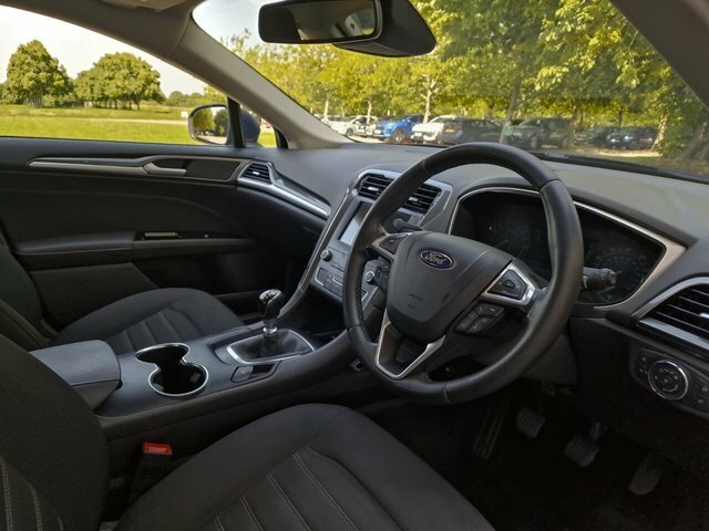 Ford Mondeo 2.0 Hybrid St-line Edition White #8