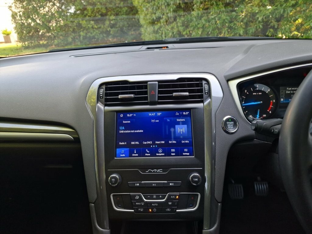 Ford Mondeo 2.0 Hybrid St-line Edition White #32