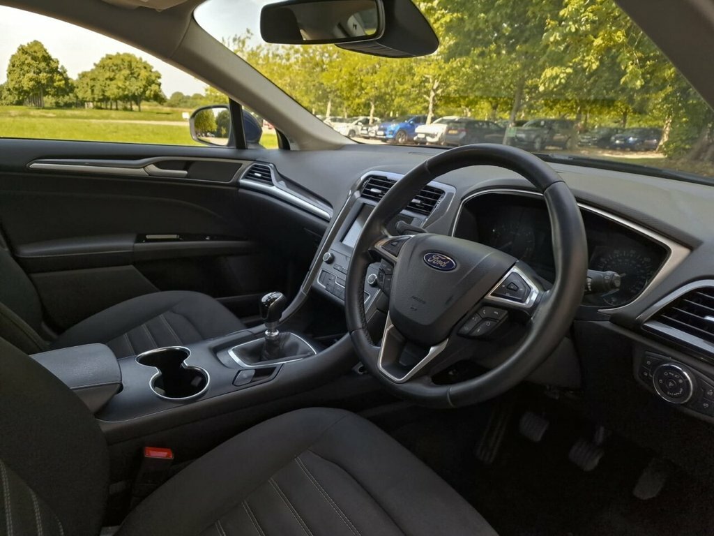Ford Mondeo 2.0 Hybrid St-line Edition White #29