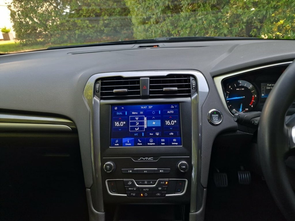 Ford Mondeo 2.0 Hybrid St-line Edition White #33