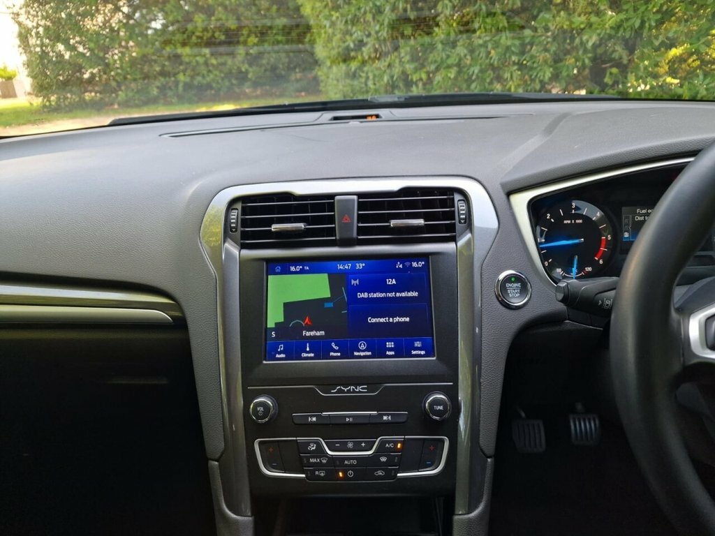 Ford Mondeo 2.0 Hybrid St-line Edition White #34