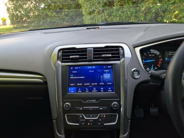 Ford Mondeo 2.0 Hybrid St-line Edition White #11