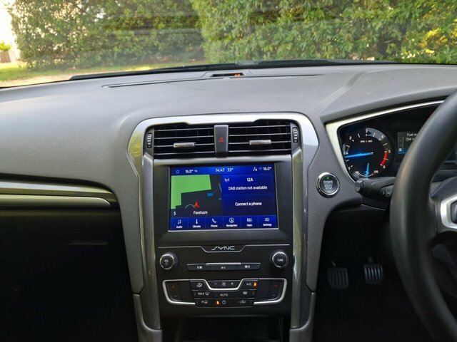 Ford Mondeo 2.0 Hybrid St-line Edition White #13