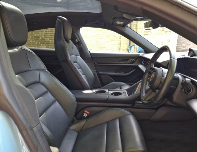Porsche Taycan Plus 93.4Kwh 4S Saloon Blue #6
