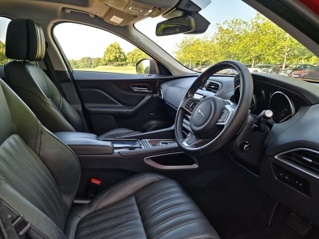 Jaguar F-Pace P250i Portfolio Suv Red #6
