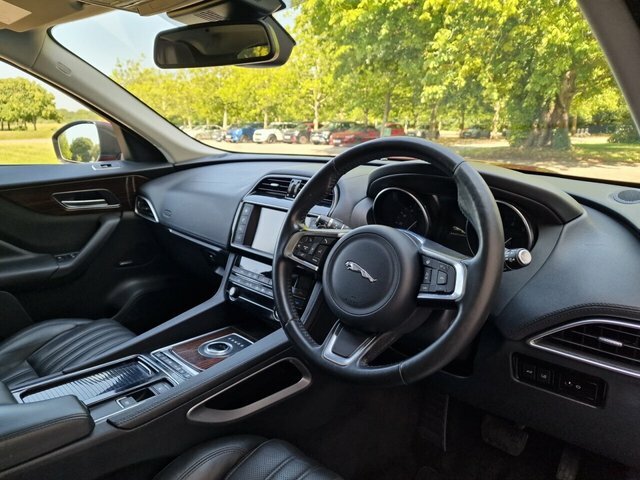 Jaguar F-Pace 2.0 I4 240Ps R-sport Awd Grey #17