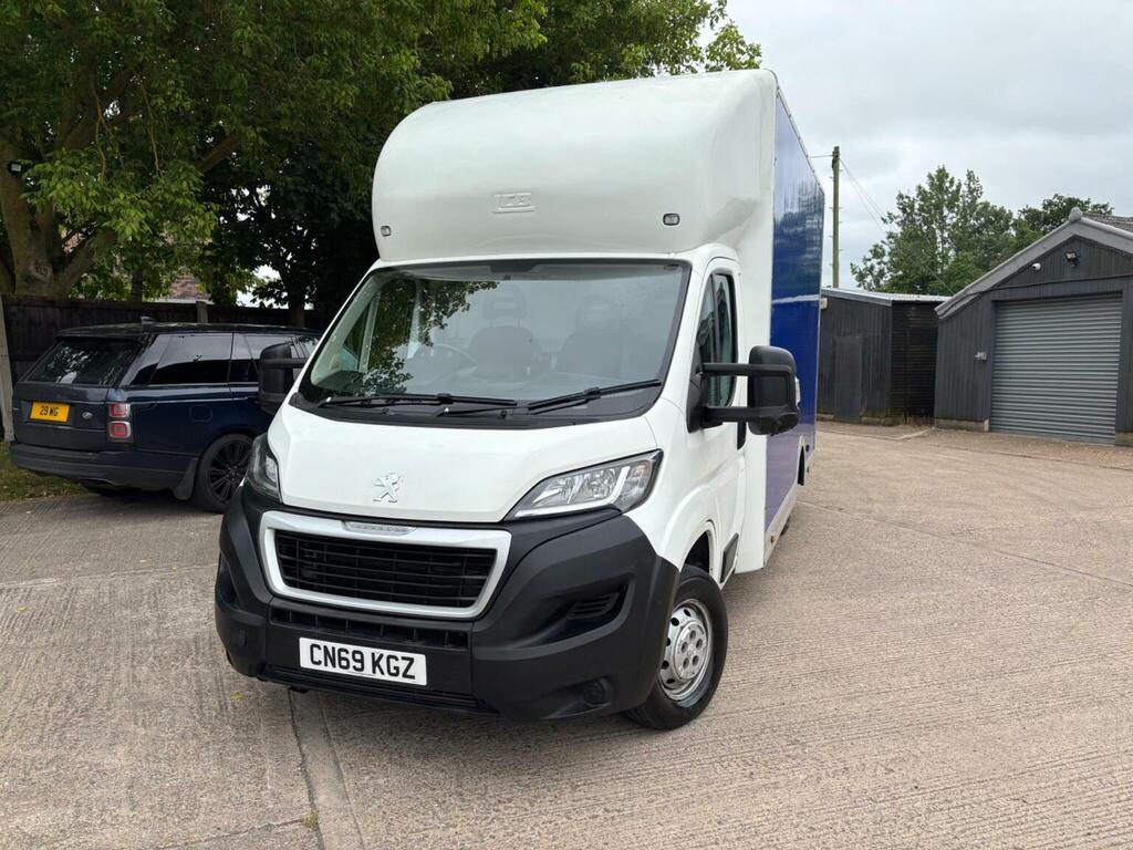 Peugeot Boxer 2.0 Bluehdi 335 Built For Business Low Floor Luton CN69KGZ White #3
