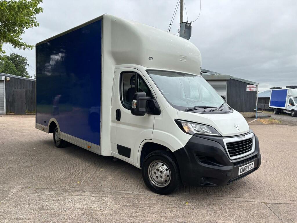 Peugeot Boxer 2.0 Bluehdi 335 Built For Business Low Floor Luton CN69KGZ White #5