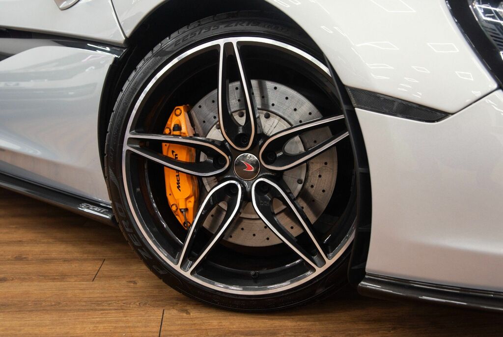 McLaren 570GT Automatic Silver #5